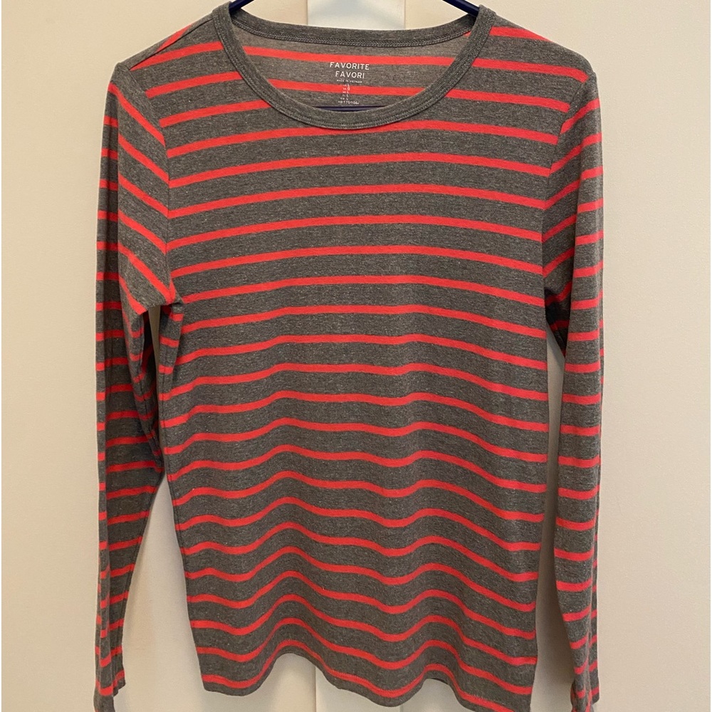Gap “favorite tee” long sleeved